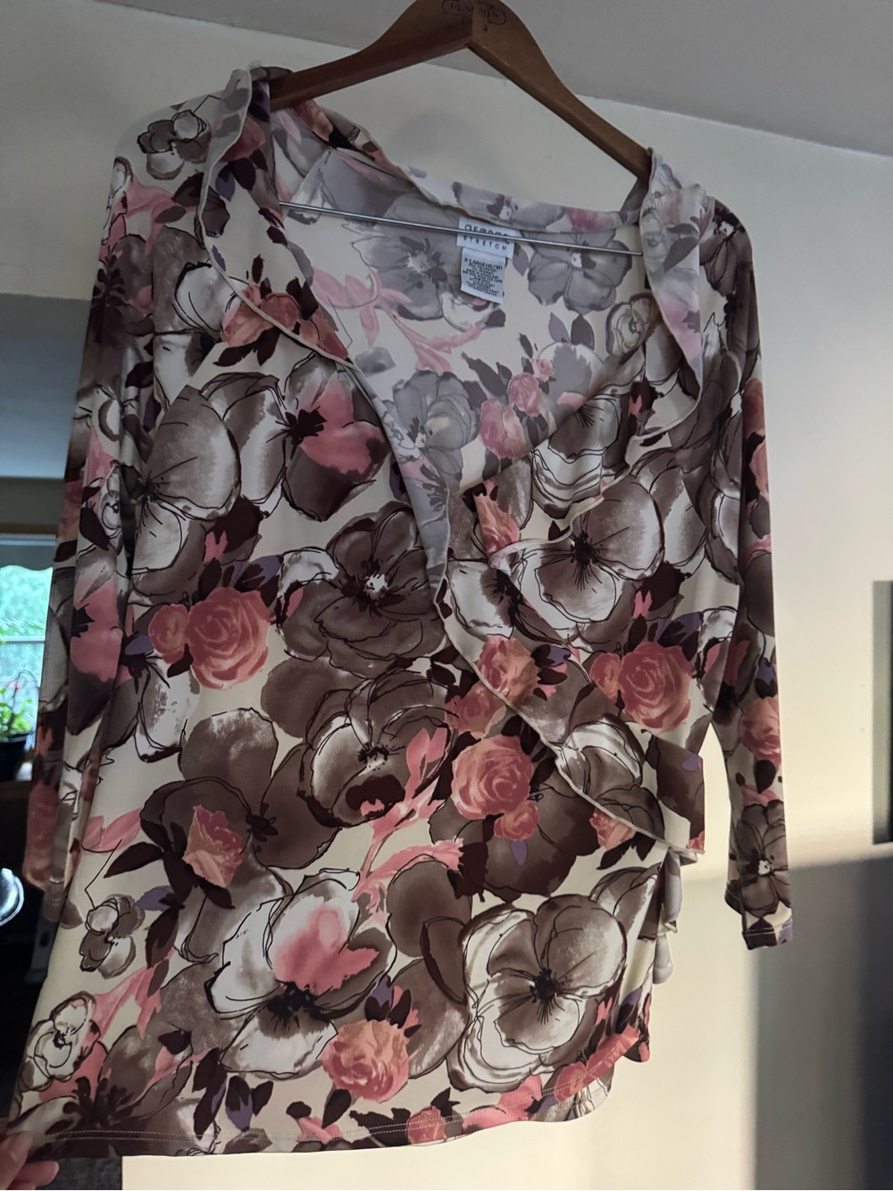 Floral Ruffle V-Neck Blouse with Hood - Pink & Brown